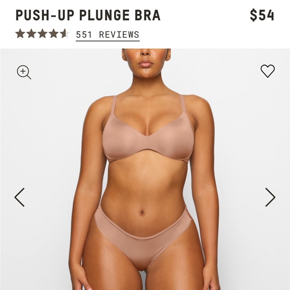 SKIMS wireless form push-up plunge bra